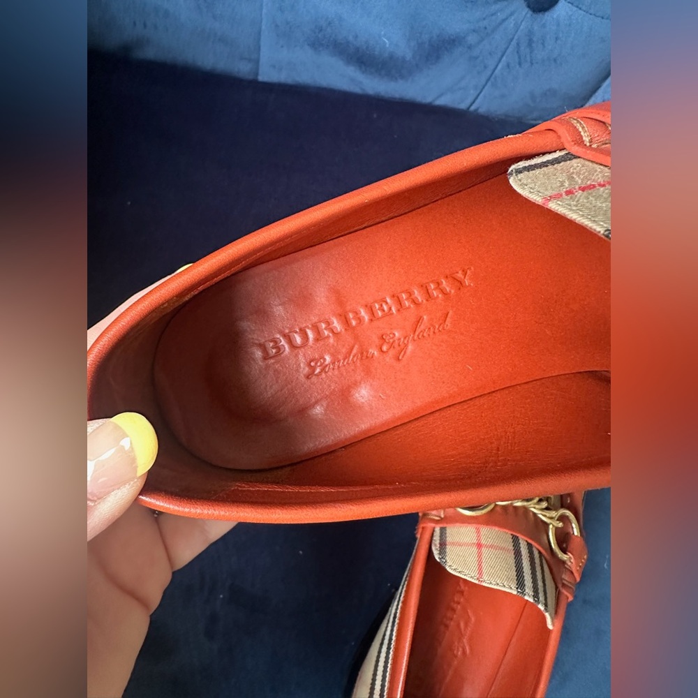 Burberry Women’s Loafers - Picture 5 of 5